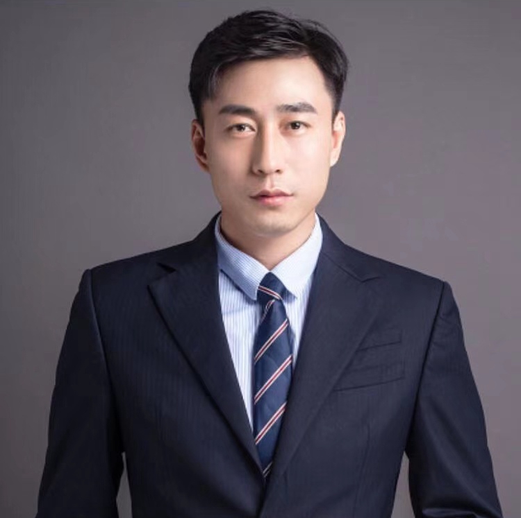 邱鲁意 商务拓展总监